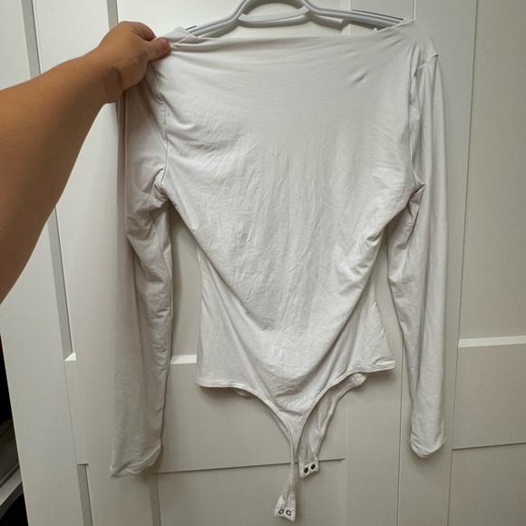 White long sleeve Abercrombie body suit - Picture 3 of 5